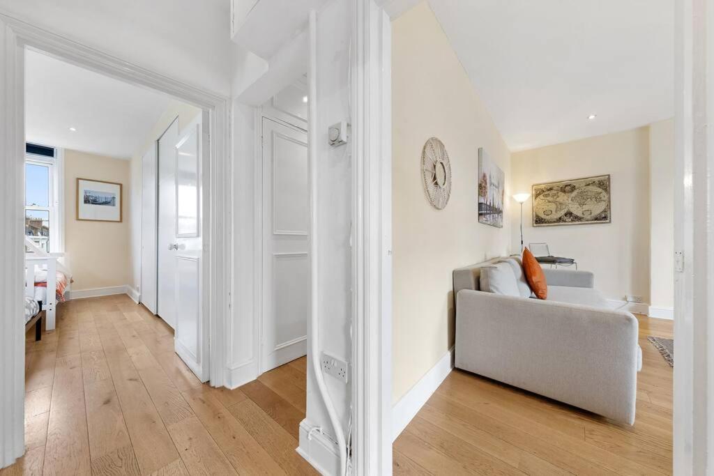 Spacious Sleep 11 With Terrace In Earls Court Ec99 London Eksteriør bilde